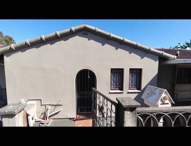 3 BEDROOM SIMPLEX FOR SALE IN MALVERN